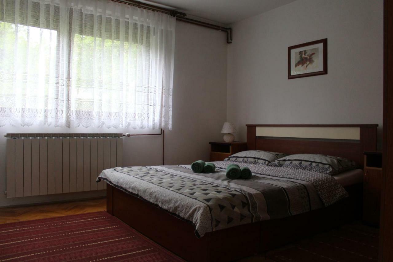 Apartment Paula Слуни Экстерьер фото