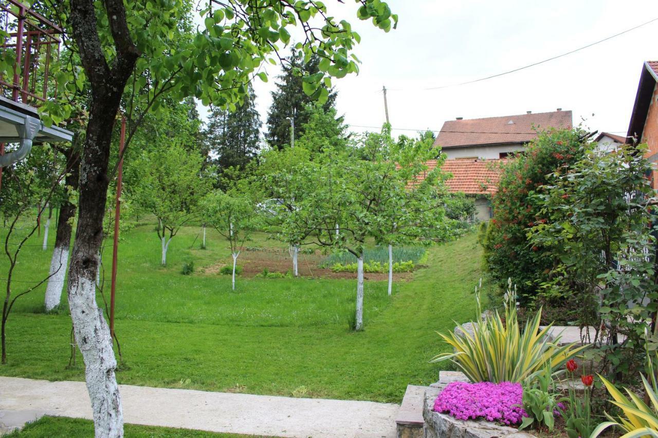 Apartment Paula Слуни Экстерьер фото