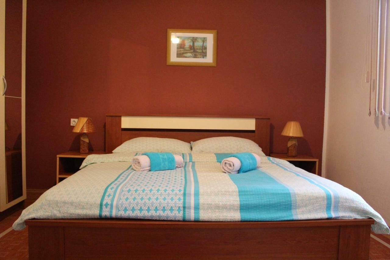 Apartment Paula Слуни Экстерьер фото